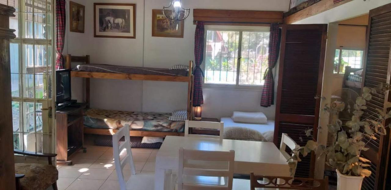 Dona Vicenta Landhuis *